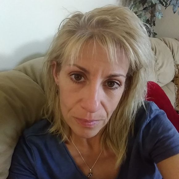 Meet your Posher, Michelle - Picture 1 of 1